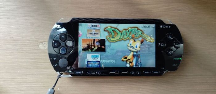 Psp 1000 Modded 64 GB 40 psp games Original battery charger cable