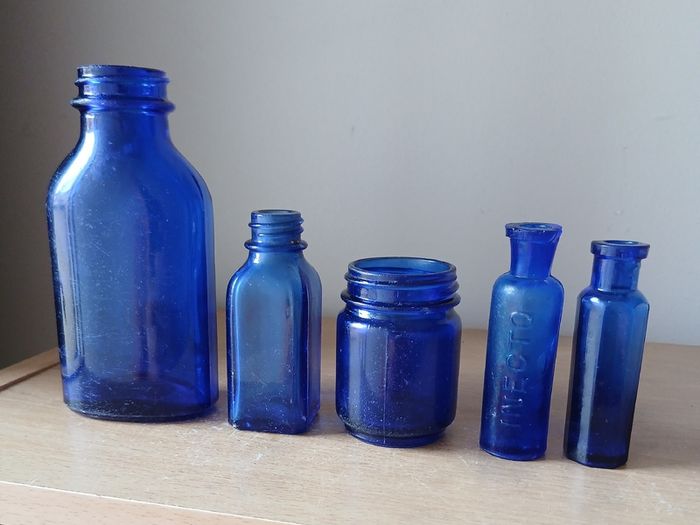 Lot of 5 vintage blue glass bottle