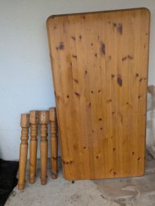 Dining table and 4 chairs