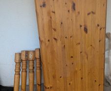 Dining table and 4 chairs