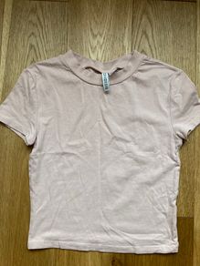 H&M Tshirt size uk 6/8