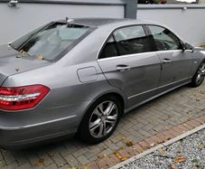 Car 2012 Mercedes E220