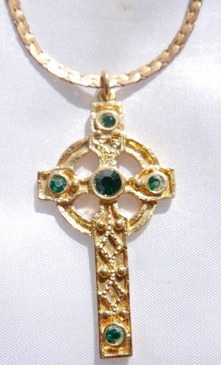 Vintage Traditional Celtic Knot