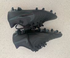 nike tiempo football boots Size 6