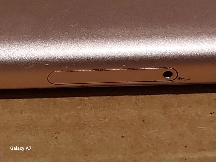 Apple Iphone 6s, White with Rose Gold Back, Damaged Display, excellent cosmetic condition, For Parts or Repair