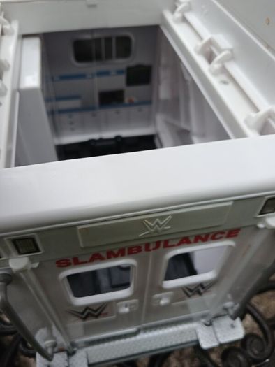 WWE Wrekkin' Slambulance Breakaway Vehicle WWF