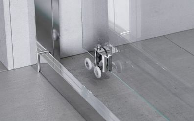 Zarya Chrome Sliding Shower Door