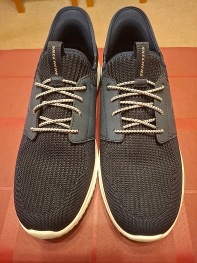 SKECHERS Slip-Ins - Size 9 - Excellent - As NEW