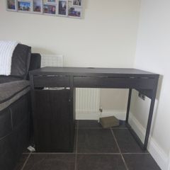 office chair and desk