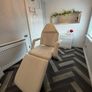 Beauty chair Image 6