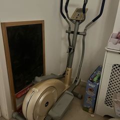 Reebok Eliptical Cross Trainer