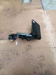 Renault master sliding door roller