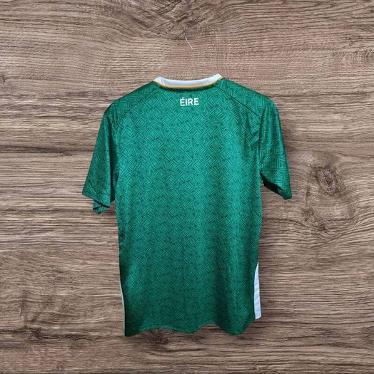 Rep Of Ireland Jersey ,size : M ,  XL