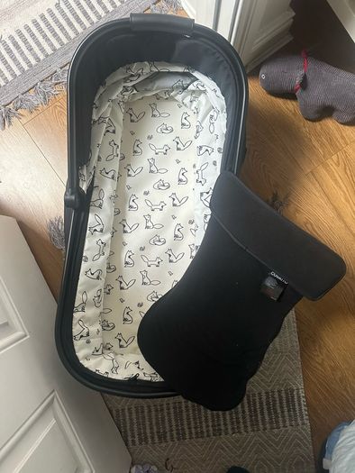 vegan cosatto baby bassinet - giggle 4, like new