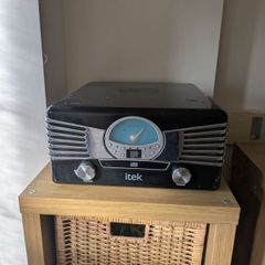 vinyl player