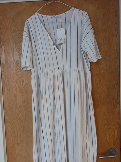 Zara  Dress. Size L - 14-16.     B.N.W.T.