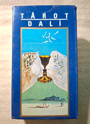 Tarot cards - Tarot Universal de Salvador Dali bilingual English and Spanish mint condition unique & rare