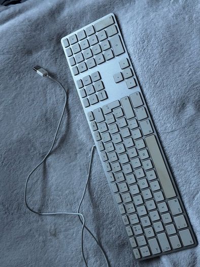 Apple Keyboard