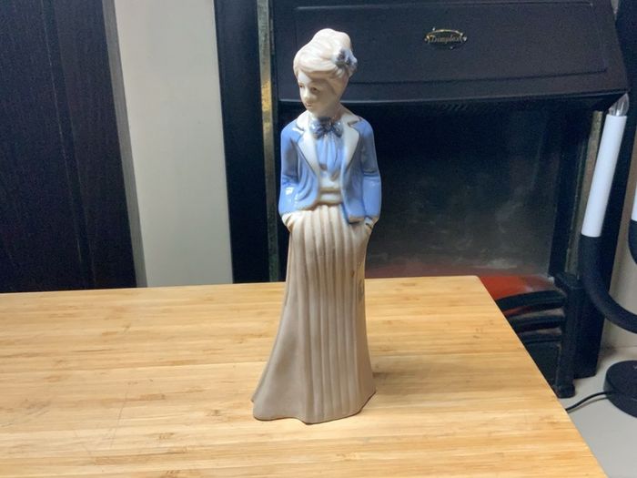 Figurines