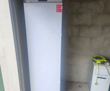 Integrated Hoover Fridge- door hinges broken