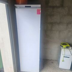 Integrated Hoover Fridge- door hinges broken