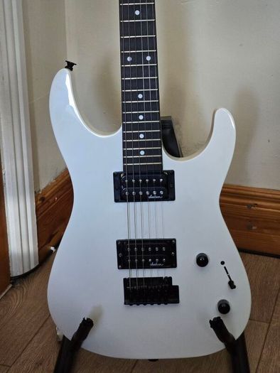 Jackson Dinky js11