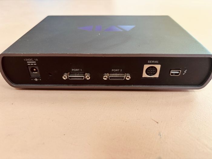 Avid HD Native Thunderbolt Interface w/ DigiLink Mini & Thunderbolt Cable