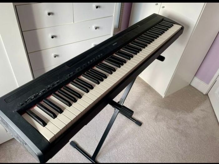 Yamaha full size keyboard