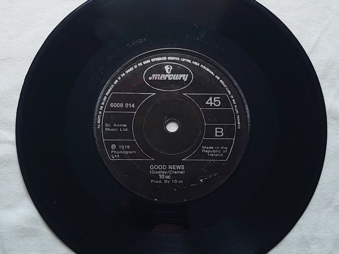 10cc - I'm Not In Love - 7" Vinyl