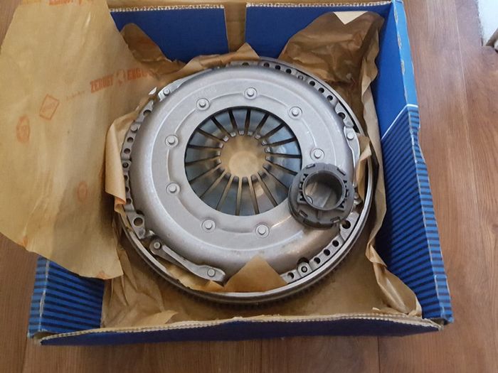 AUDI A4 A6 VW Passat 1.9 tdi ---- Complete Clutch Kit With Dual Mass Flywheel