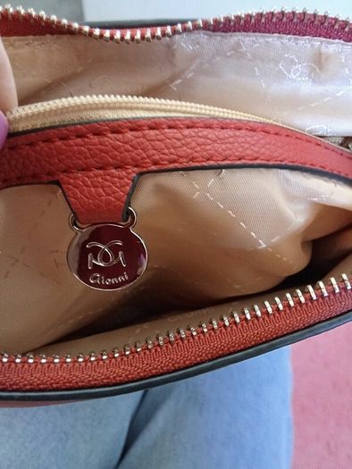 "Gionni" Crossbody Bag. NEW