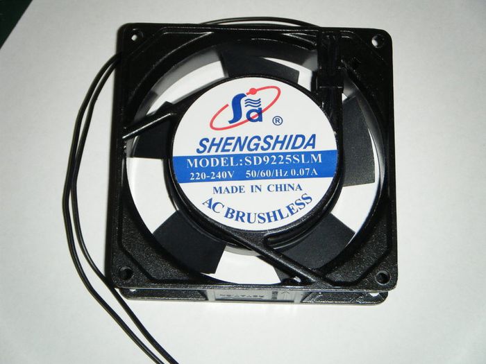 AC Brushless Fan 220-240V