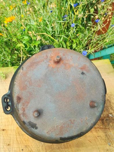 Dutch oven camping