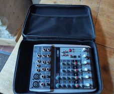 Behringer Xenyx Q802 USB Mixer