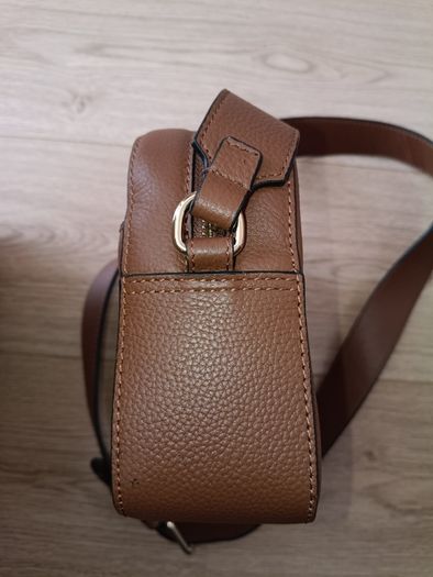 Uterque ladies crossbody genuine leather handbag in excellent condition and never used see last three photos for exact measurements FREE STANDARD POSTAGE INCLUDED