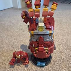 Iron Man Infinity Gauntlet 'Lego' bricks