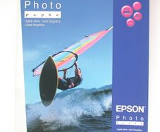 22 Sheets Epson Glossy A4 Photo Paper 194g/m^2 S041857