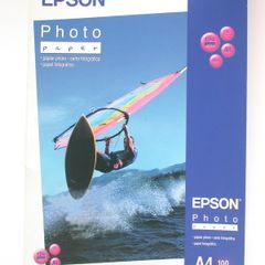 22 Sheets Epson Glossy A4 Photo Paper 194g/m^2 S041857