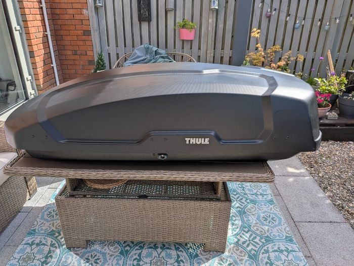 Thule Force XT M Roof Box (400L) + Thule WingBar Rack System