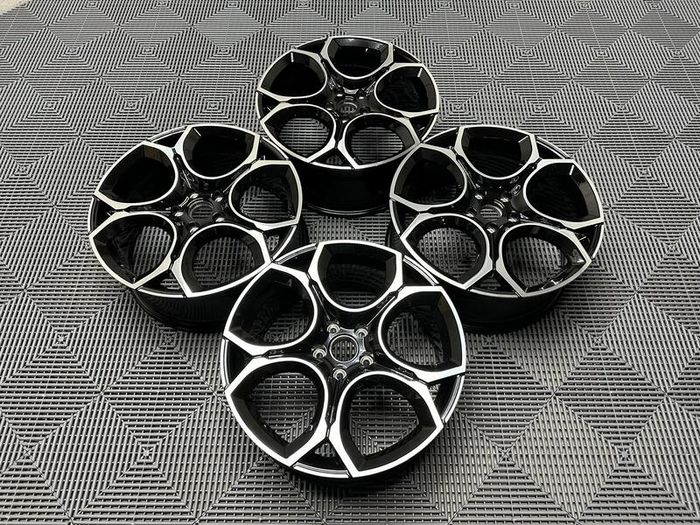 18 19" Inch Queenstown Style Alloy Wheels VW Golf MK5 MK6 MK7 MK8 Audi A3 Seat Caddy Skoda 5x112