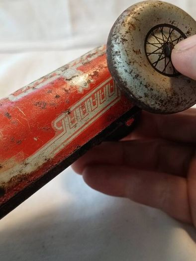 1940's Wind Up tinplate Car(Working)