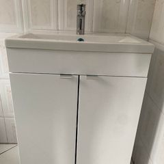 Goodhome bathroom vanity unit and sink for sale