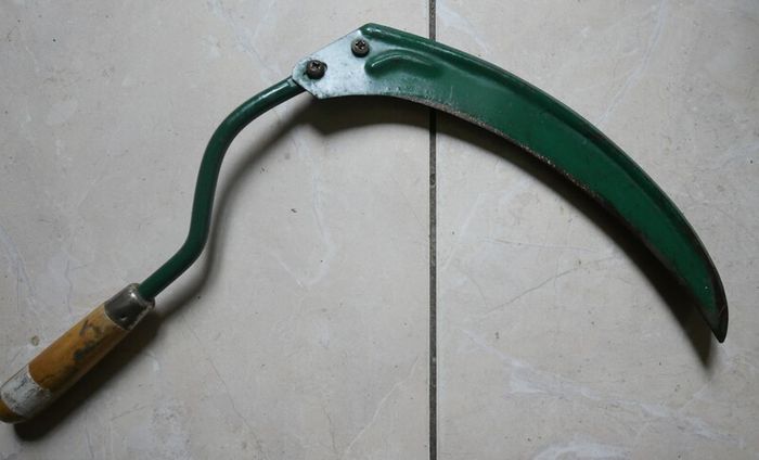 Vintage Primitive Farm Hand Tool Scythe Sickle Scythe With Wood Handle