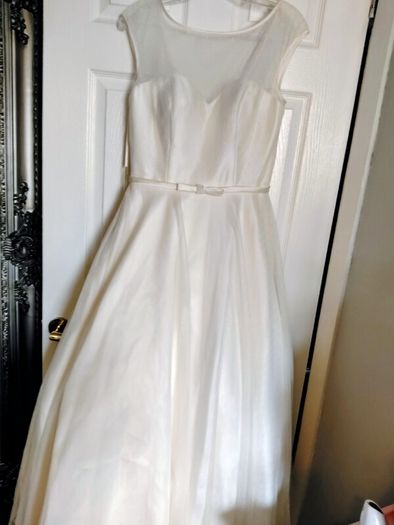Beautiful tea length wedding dress size 12