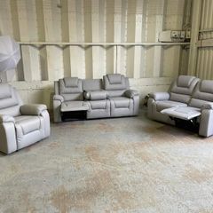 Valerie & Axel Manual Recliners