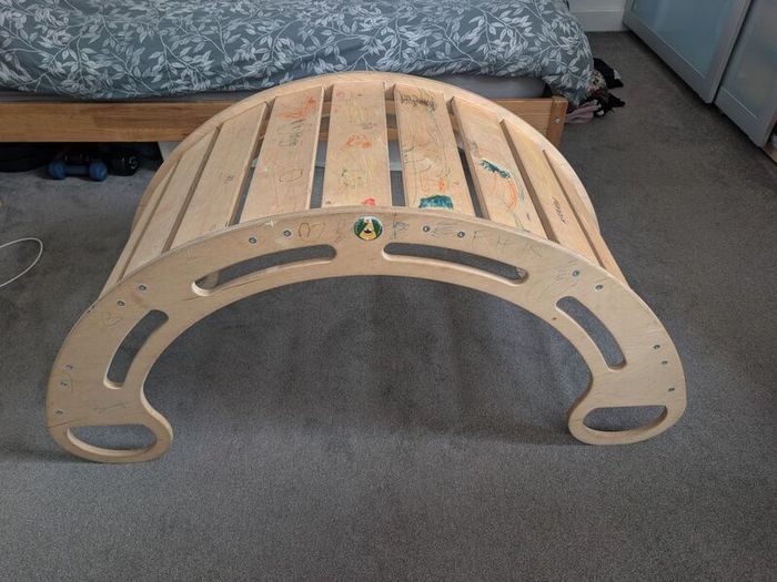 Kids climbing balance arch