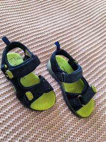 Sandals with light size 9