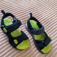 Sandals with light size 9