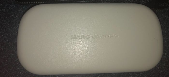 Genuine marc jacobs hard case sunglasses