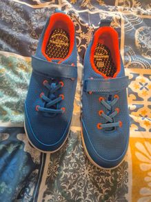 Boys Clarks trainers- Size UK 5G